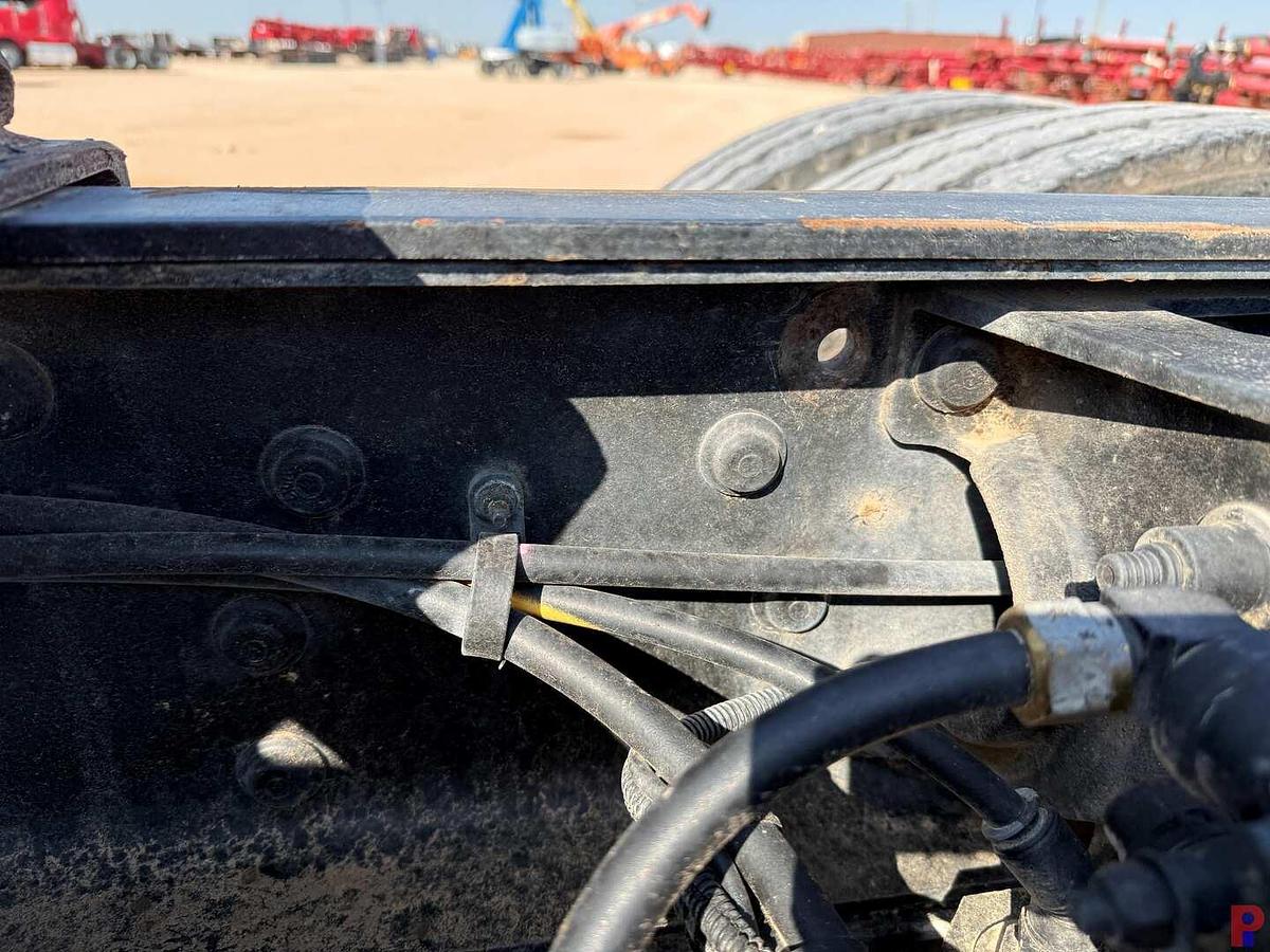 Used 2013 PETERBILT 388 TRI AXLE SLEEPER HAUL TRUCK