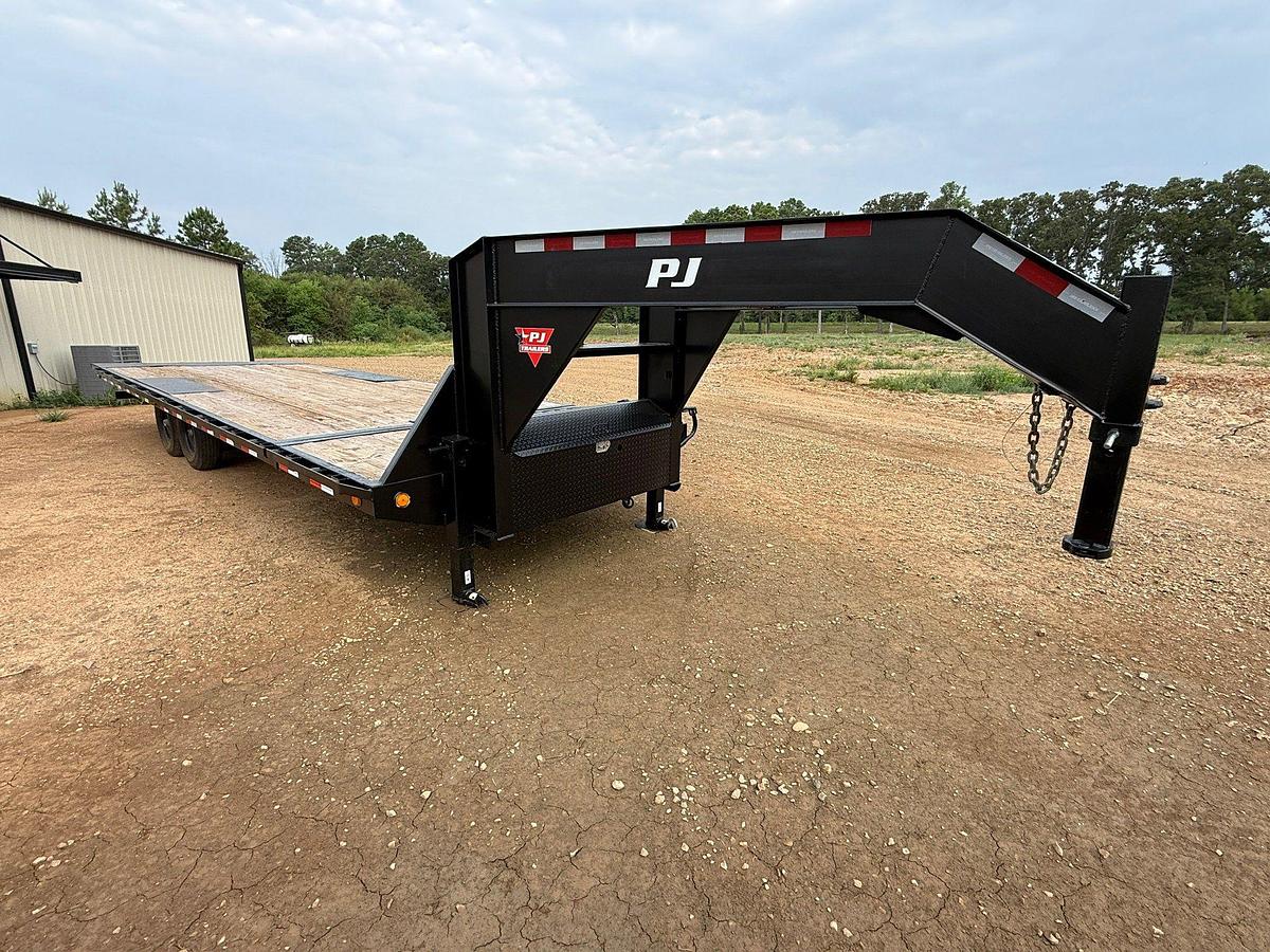 Used 2024 PJ TRAILERS 26' X 102" T/A FLATBED GOOSENECK TRAILER