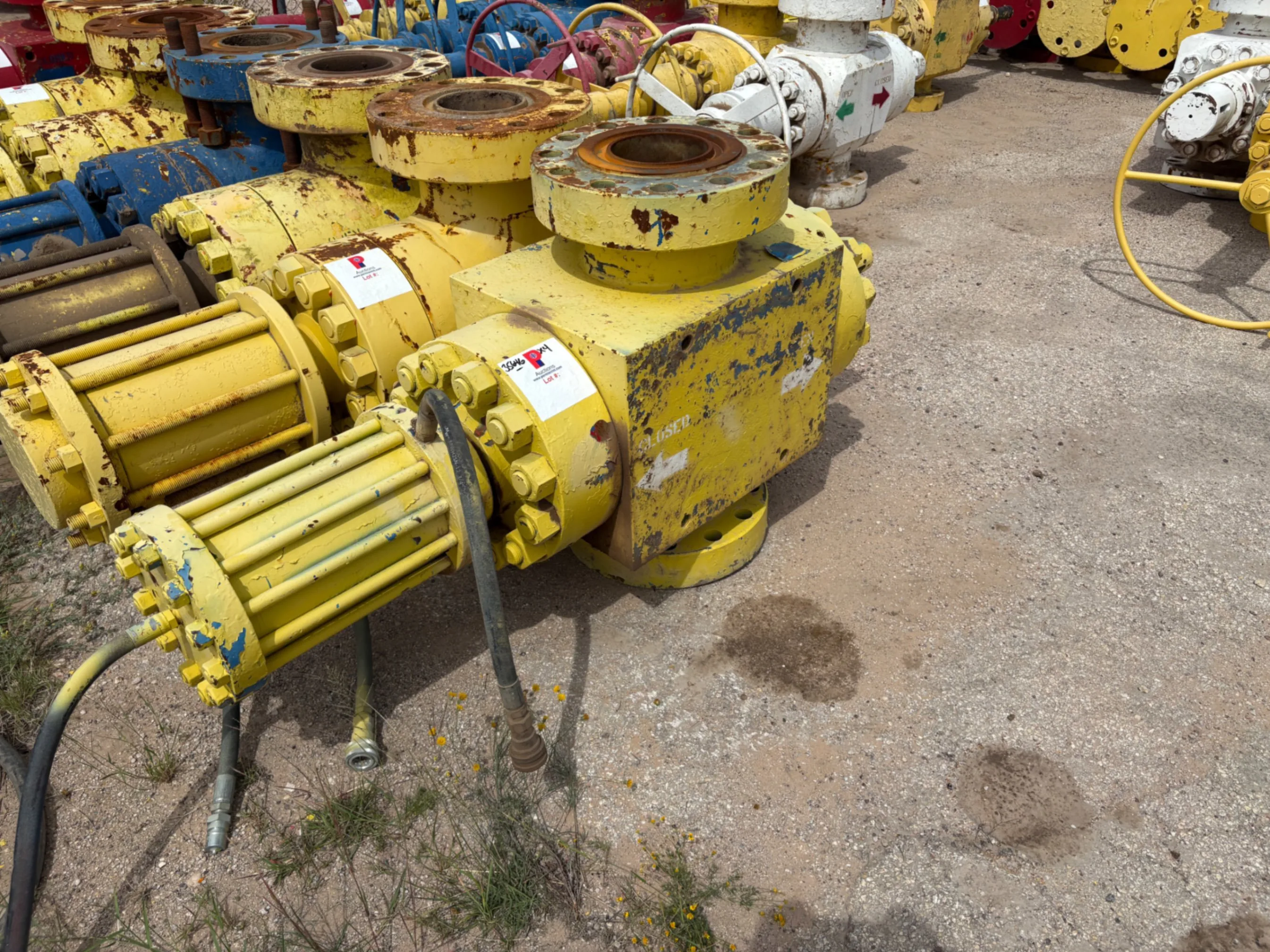 Used (4x$) (4) 7-1/16” 10K hydraulic frac valves