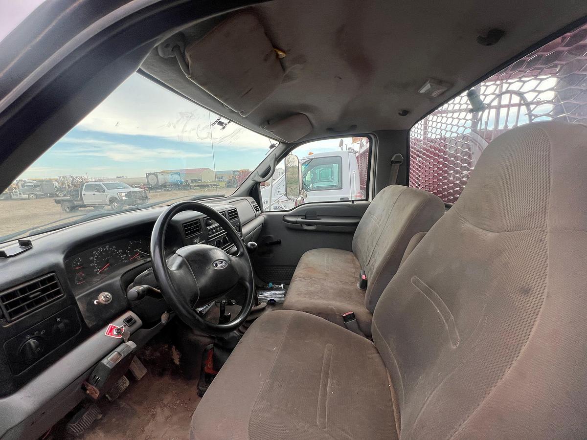 Used 2007 FORD F-650 SUPER DUTY TRUCK WITH TOOL BED