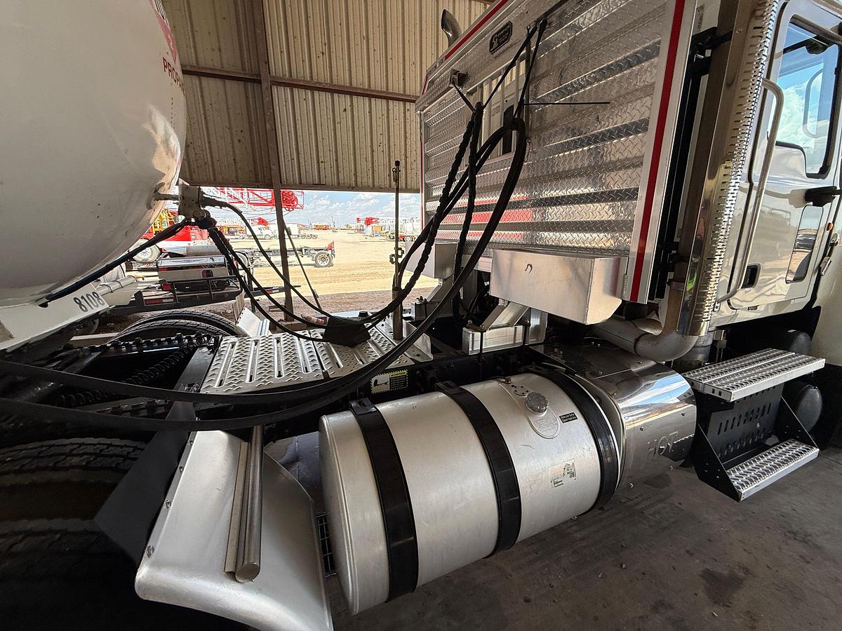 Used 2013 MACK PINNACLE CHU613 T/A DAYCAB TRUCK TRACTOR