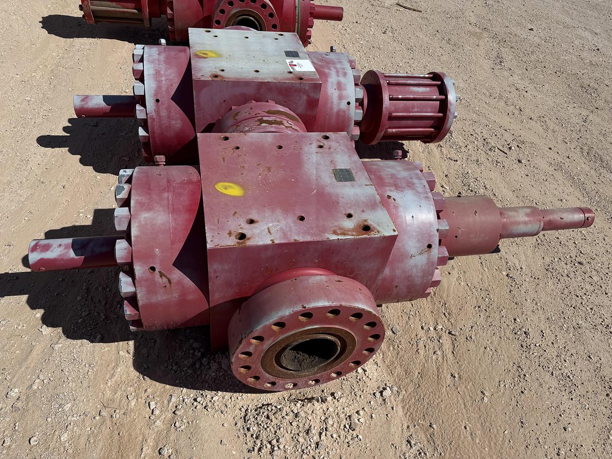 Used (2) 7-1/16” 15K WP HYD & MAN FRAC GATE VALVE