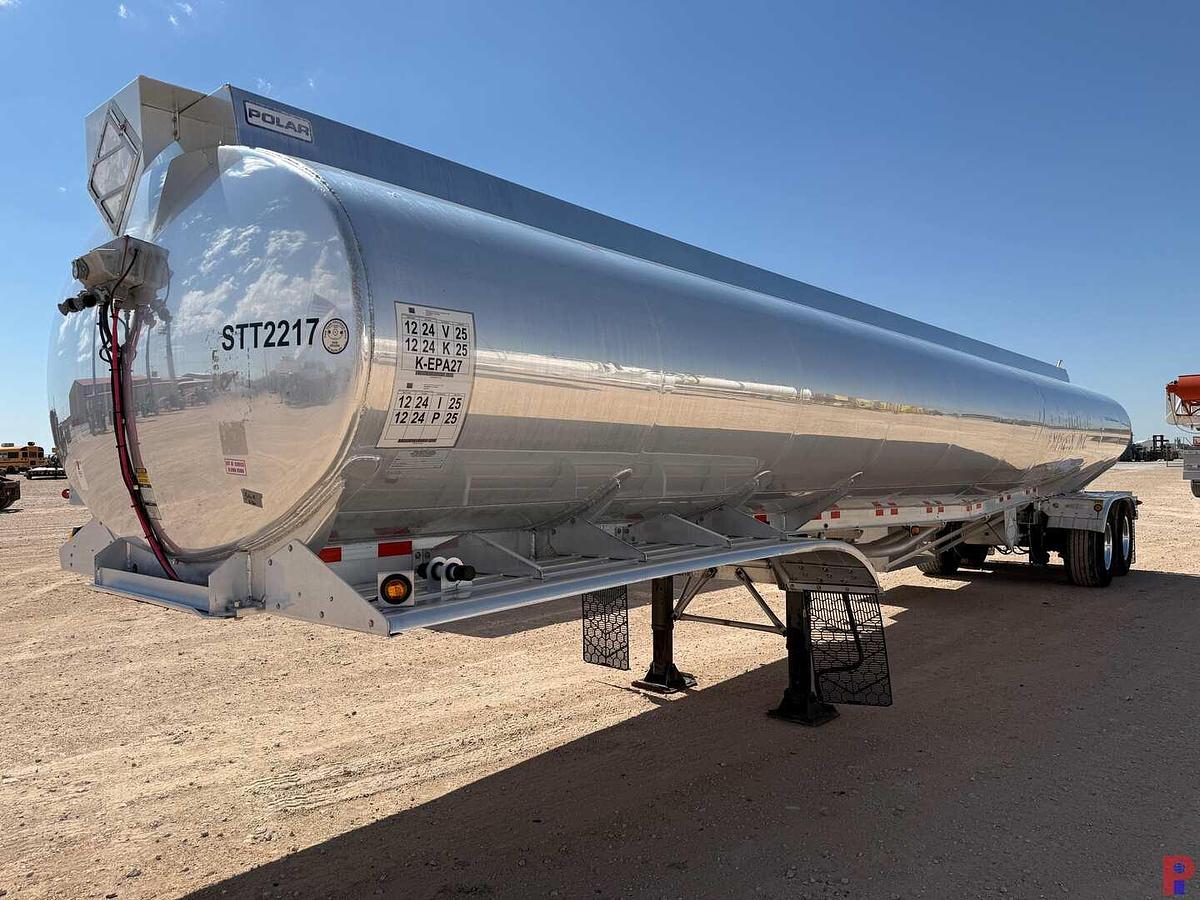Used 2014 POLAR TANK 9,400 GAL. T/A FUEL TANK TRAILER