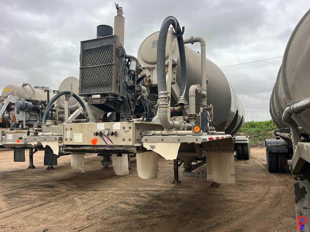 Used 2005 TRAIL KING 1,000 CU. FT. ALUMINUM PNEUMATIC TRAILER W/ BLOWER