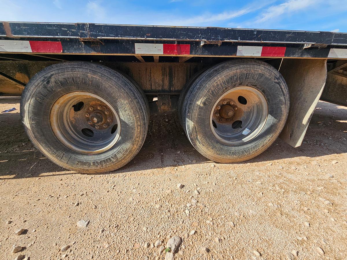 Used 2018 ROAD BOSS 30’ X 102” T/A GOOSENECK TRAILER