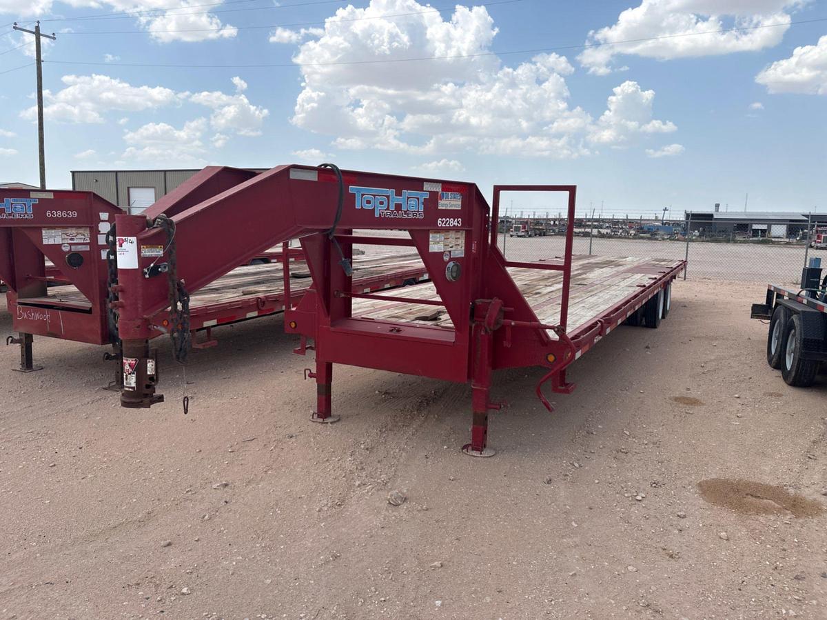 Used 2019 TOP HAT TRAILERS 36’ X 102” T/A GOOSENECK TRAILER
