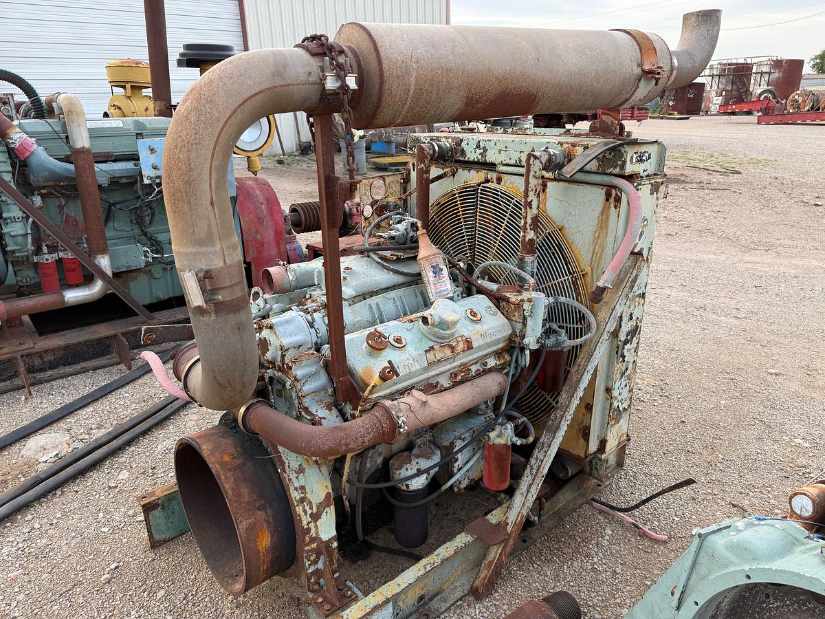 Used DETROIT 8V71T ENGINE & RADIATOR, SKIDDED (INCOMPLETE)
