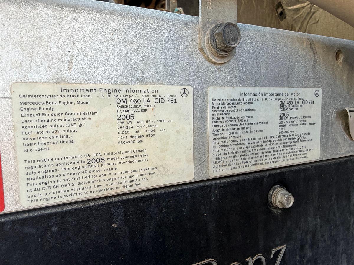 Used 2006 Freightliner Columbia 120 Day Cab Haul Truck