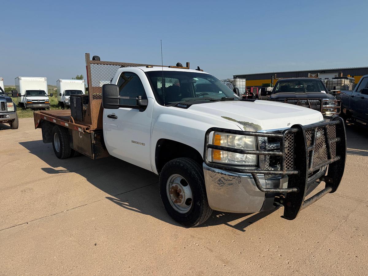 Used 2010 CHEVROLET  SILVERADO 3500 4X4 ROUSTABOUT WINCH TRUCK