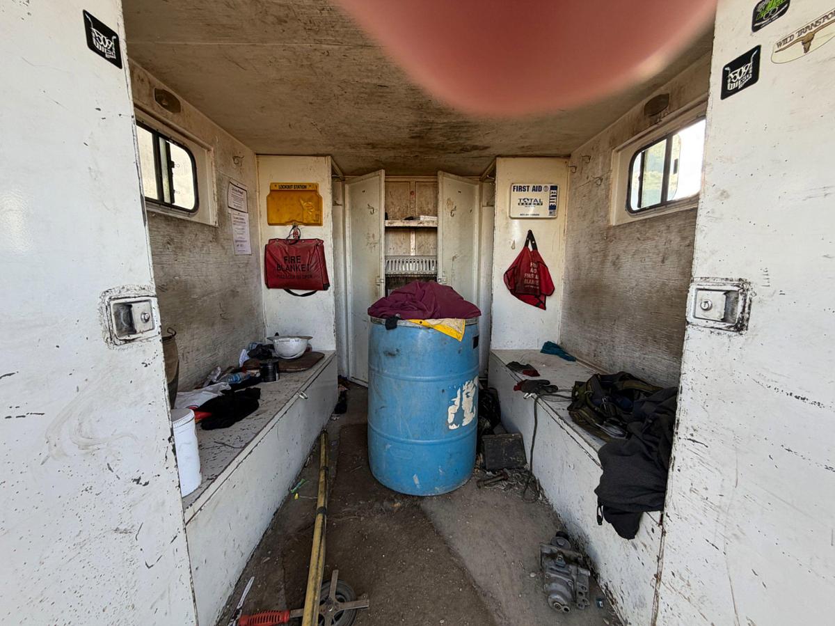 Used 2014 DD TRLS. 14’ t/a Dog House Trailer