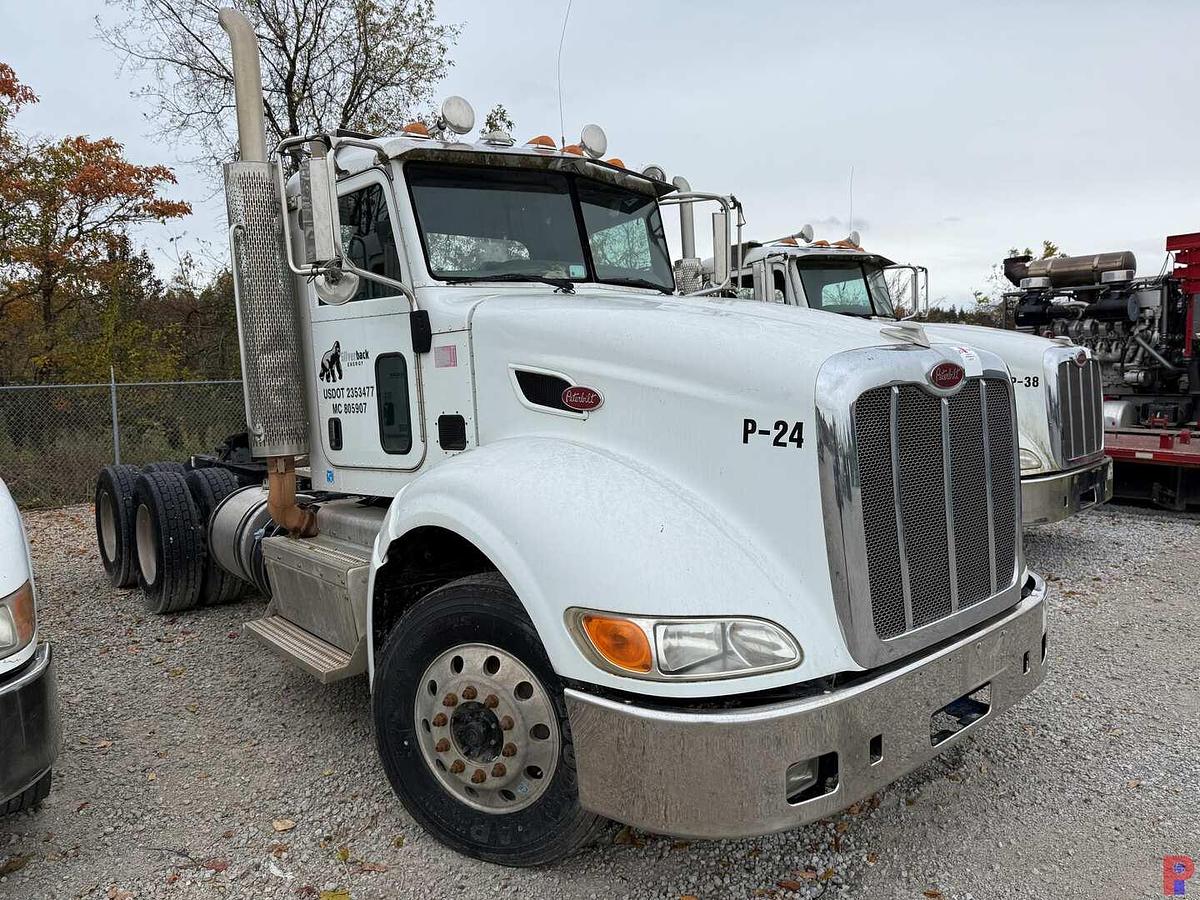 Used 2012 PETERBILT 386 T/A DAY CAB TRUCK TRACTOR