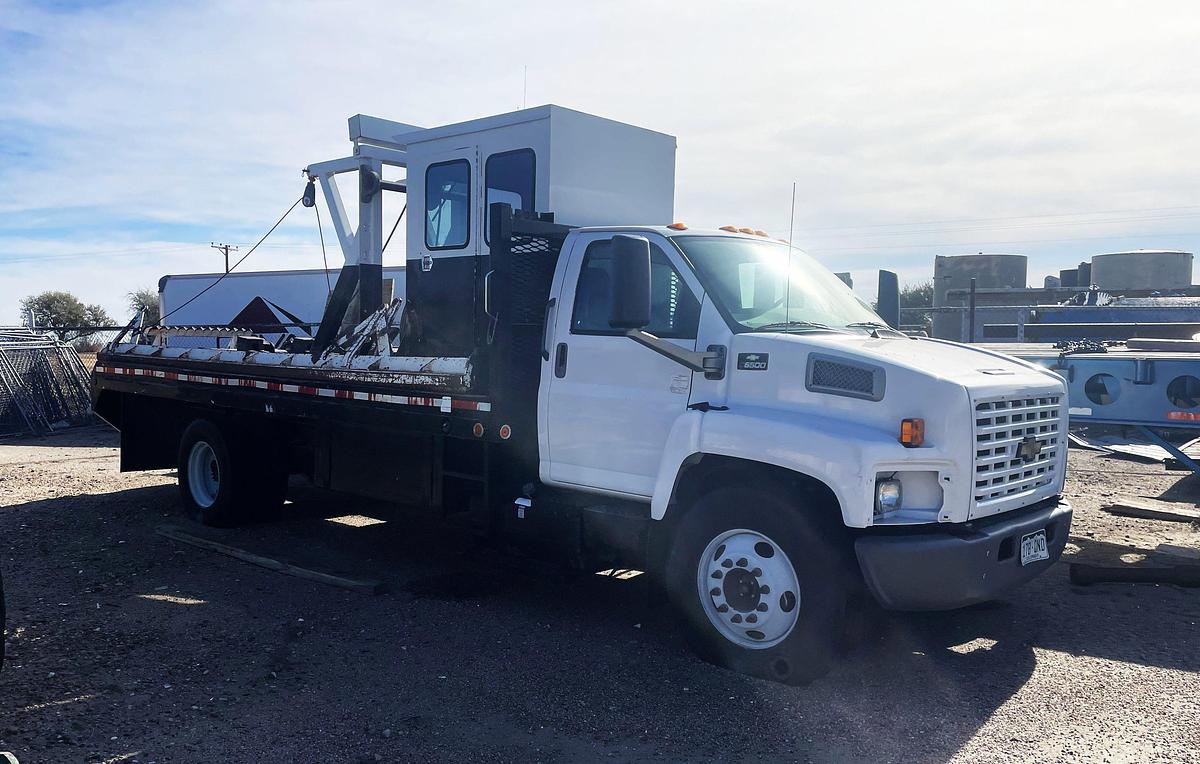 Used 2005 CHEVROLET KODIAK C6500 LAYDOWN PIPE TRUCK
