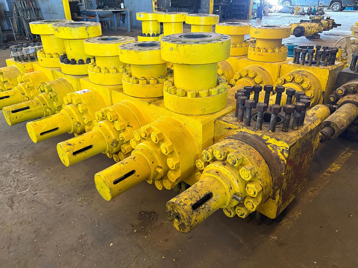 Used (4x$) 7-1/16” 15k hydraulic frac valves, field ready