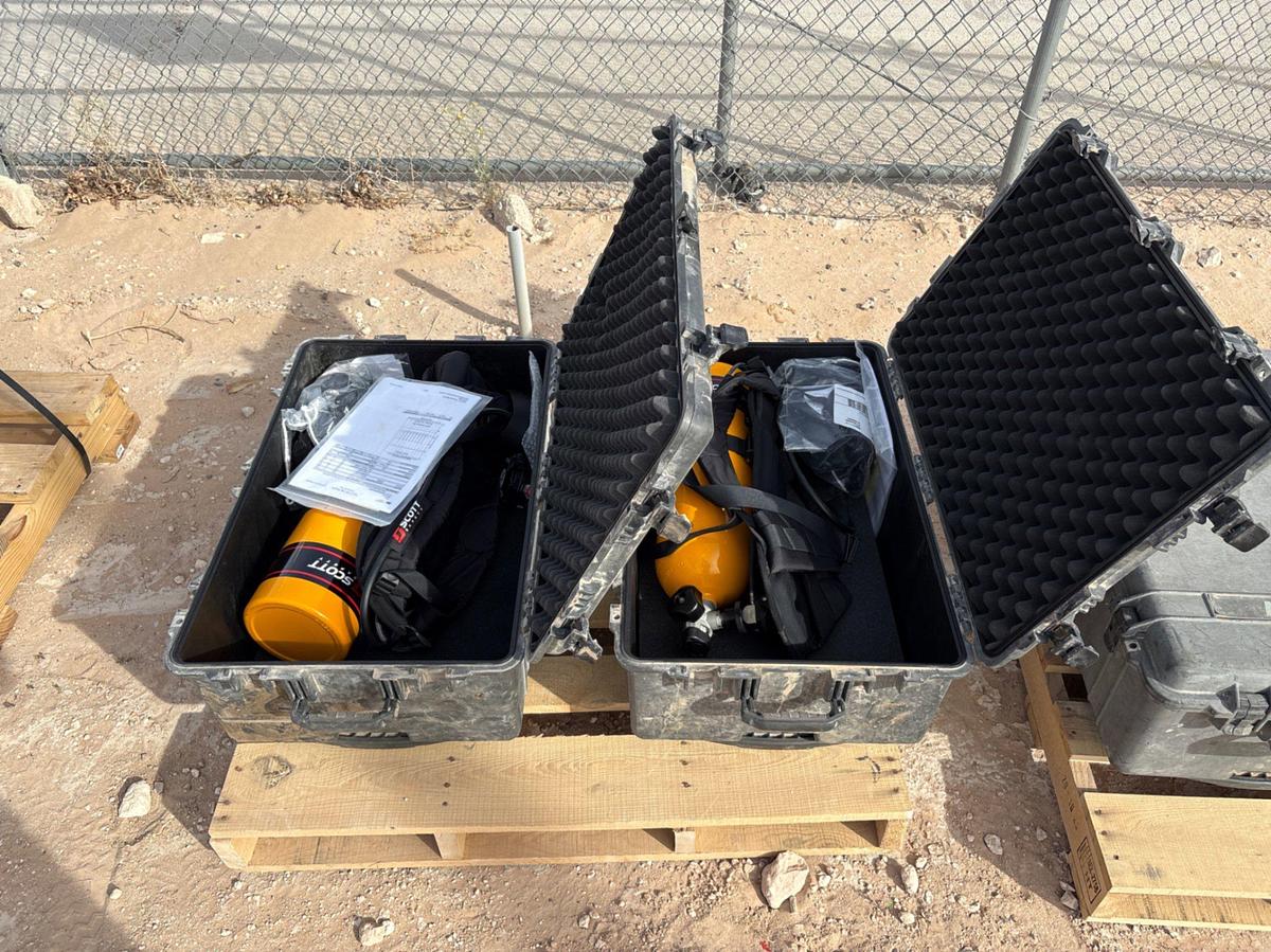 Used (2) UNUSED SCOTT SAFETY SCBA UNITS W/ PELICAN CASES