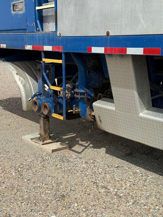 Used 2002 SPM DOUBLE PUMPER CEMENTING TRAILER
