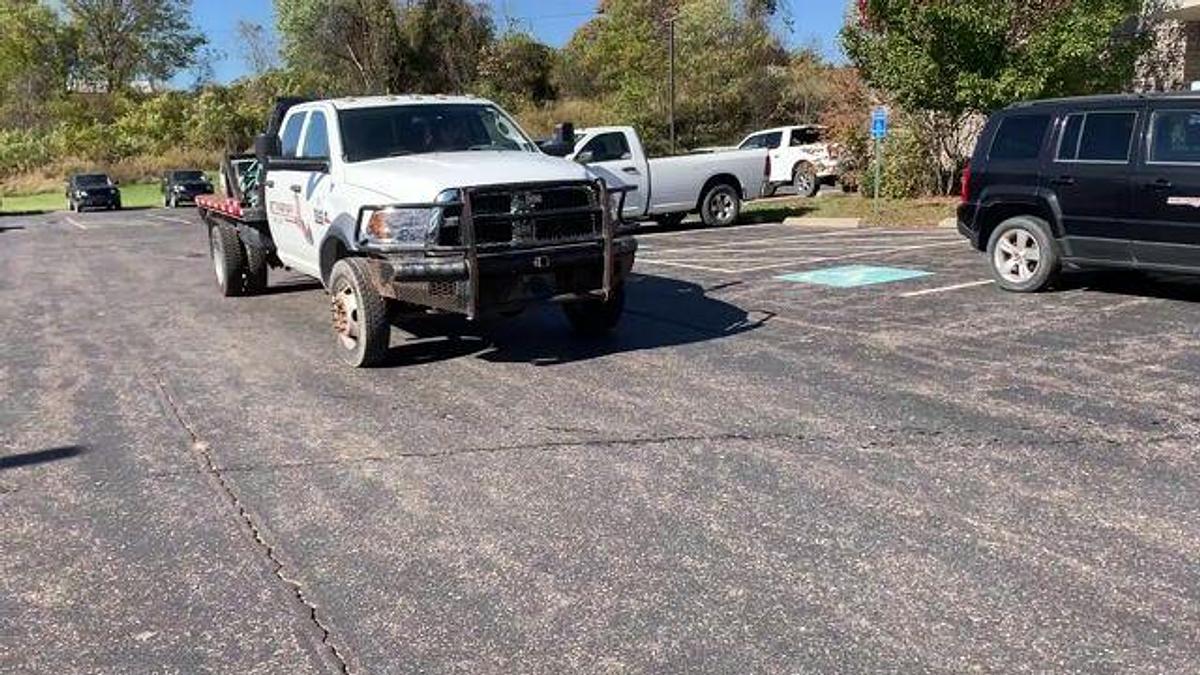 Used 2014 RAM 5500 HD 4X4 CREW CAB 8’ FLATBED TRUCK