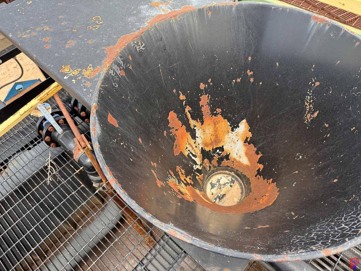 Used 27’L X 10’W X 6.5’H 2-COMPARTMENT 260 BBL. MIXING TANK P/B (4) 75 HP ELECTRIC MOTORS