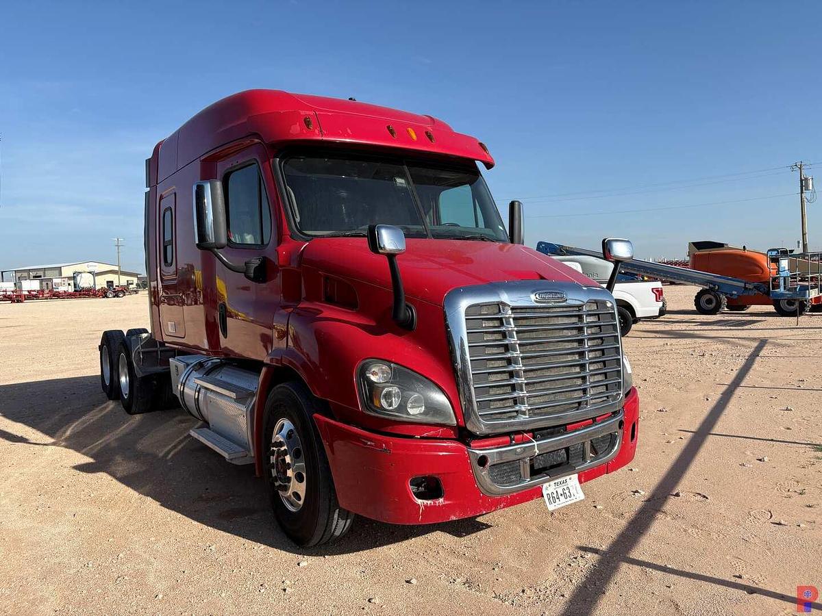 Used 2014 FREIGHTLINER CASCADIA T/A SLEEPER HAUL TRUCK