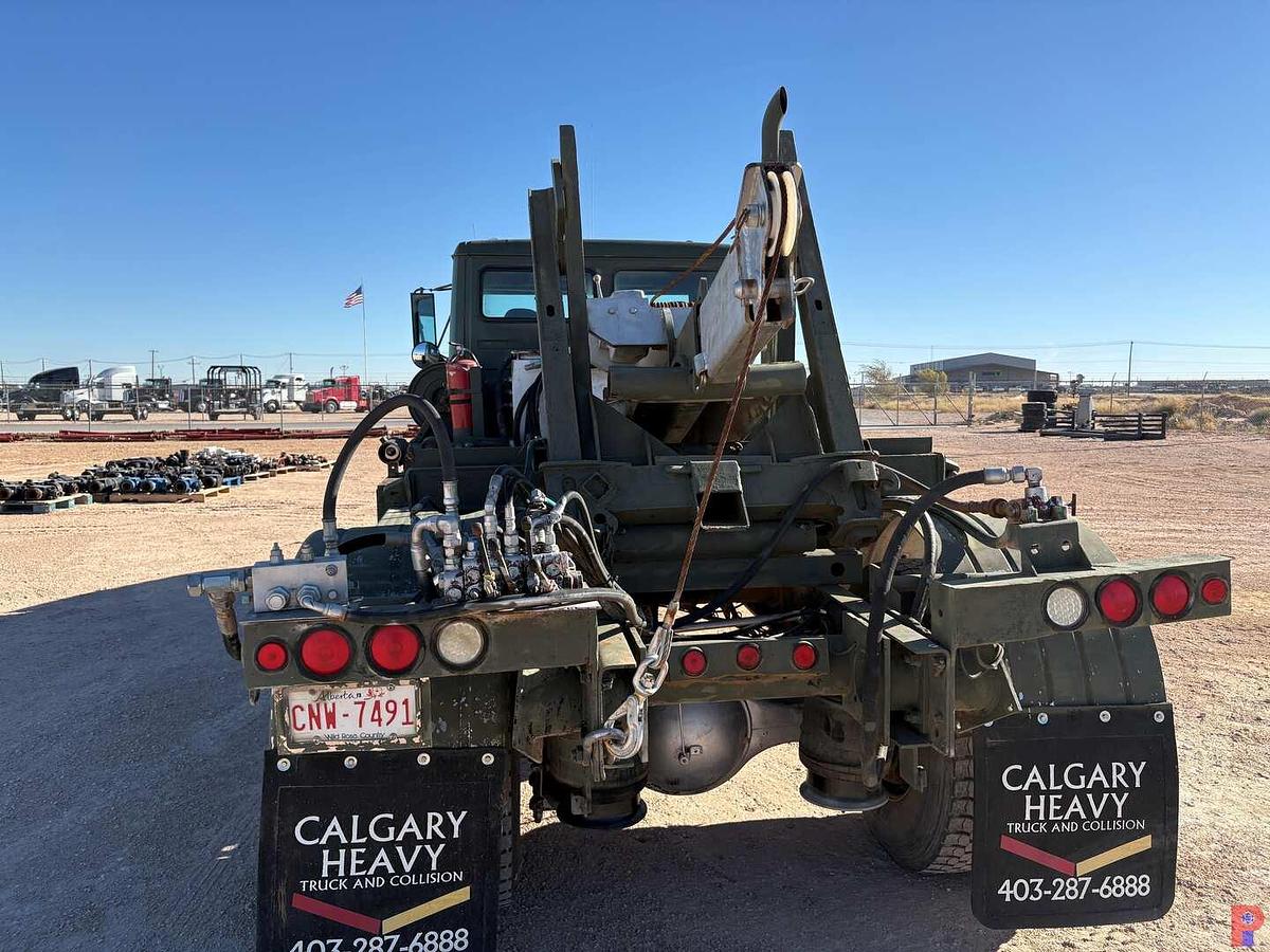 Used 2001 FREIGHTLINER FL70 MOBILE HYDRAULIC POWER PACK TRUCK