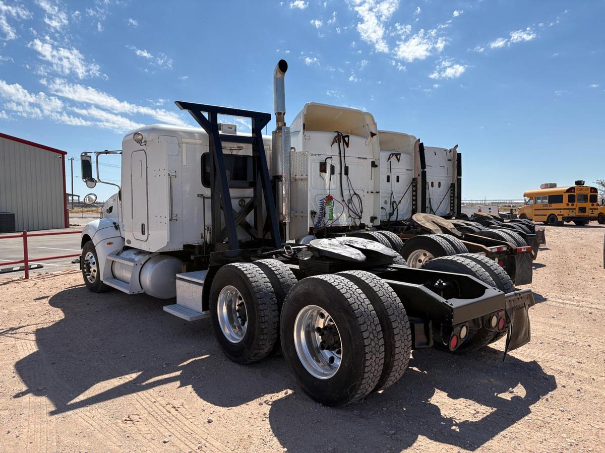 Used 2008 PETERBILT 386 T/A SLEEPER HAUL TRUCK
