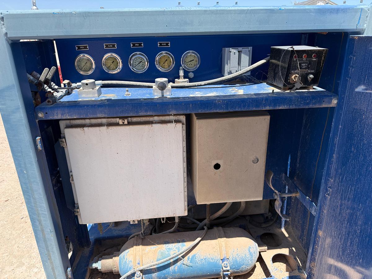 Used SELF CONTAINED 20K WP GREASE INJECTION UNIT COMBO P/B 8.4-KW ISUZU DIESEL GENERATOR