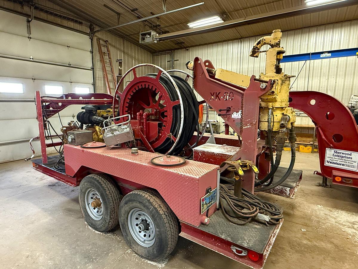 Used 2012 VENTURETECH XK-90 POWER SWIVEL MTD ON T/A GOOSENECK TRAILER