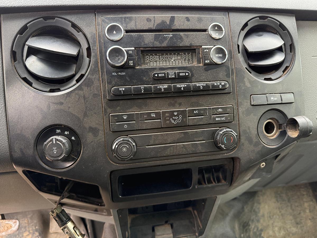 Used 2015 FORD F-250 XL SD 4WD CREW CAB FLATBED PICKUP TRUCK