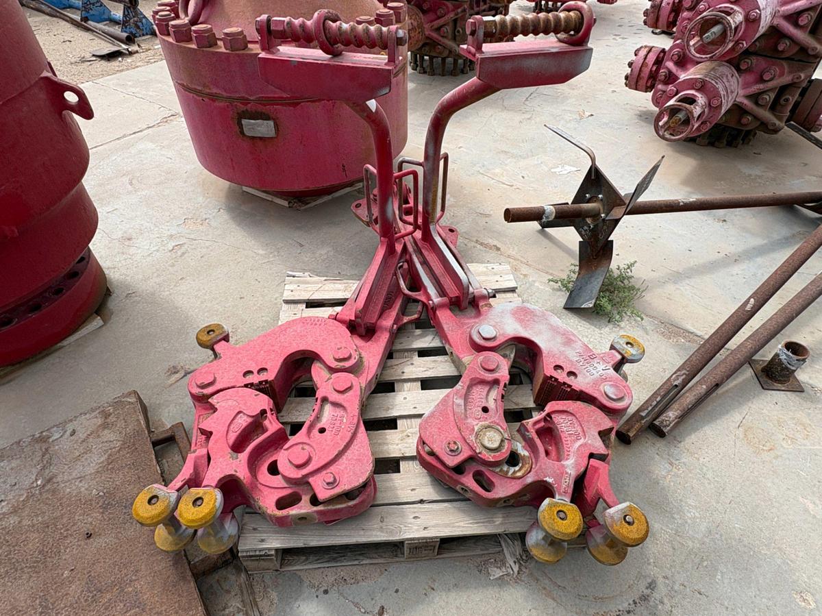 Used Set of (2) BV100 manual tongs w/ 4-8.5” jaws