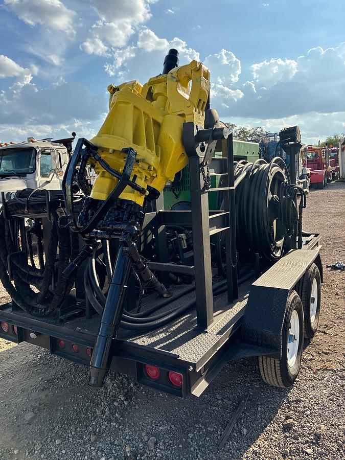 Used BOWEN 3.5 120-TON POWER SWIVEL P/B JOHN DEERE 350-HP MTD. T/A BP TRAILER