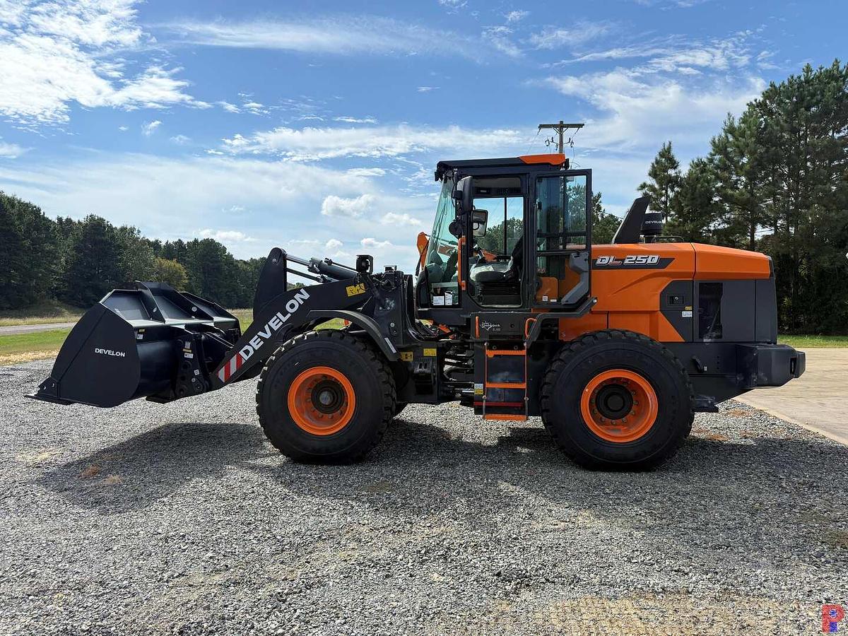 Used (NEW) 2024 DEVELON DL250-7 WHEEL LOADER **3 YEAR 5000 HOUR FULL WARRANTY**