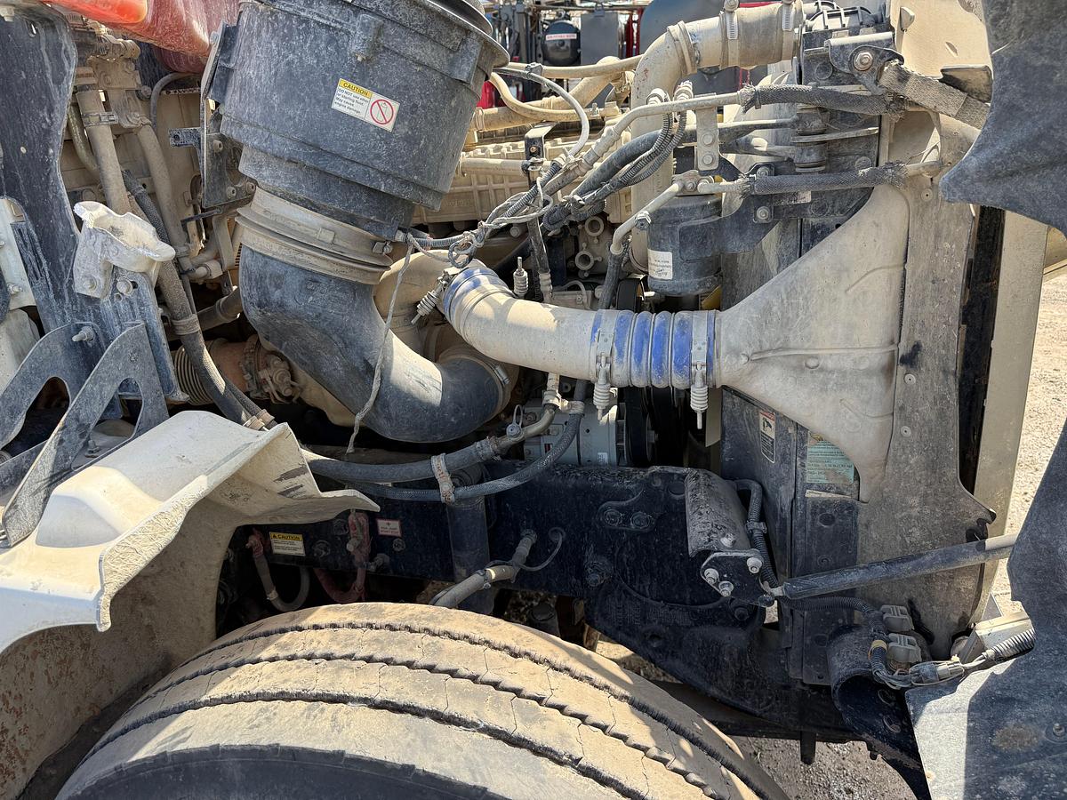 Used 2018 WESTERN STAR 4700 SF T/A 65K HYD SLICK BACK WINCH TRUCK