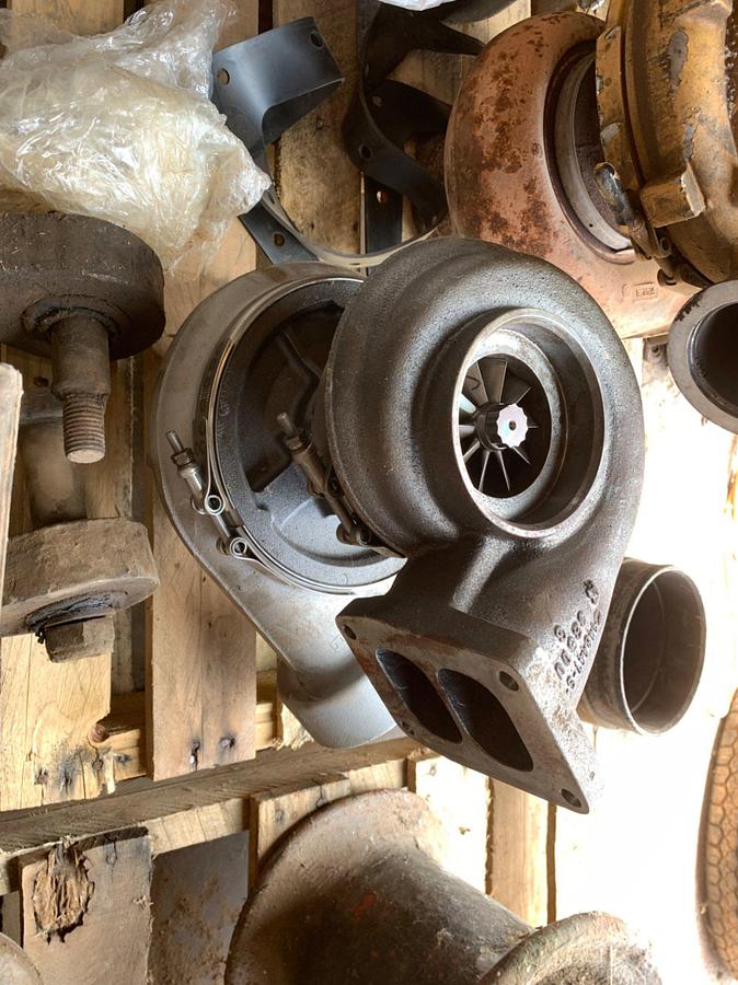 Used Pallets of Trucks Parts