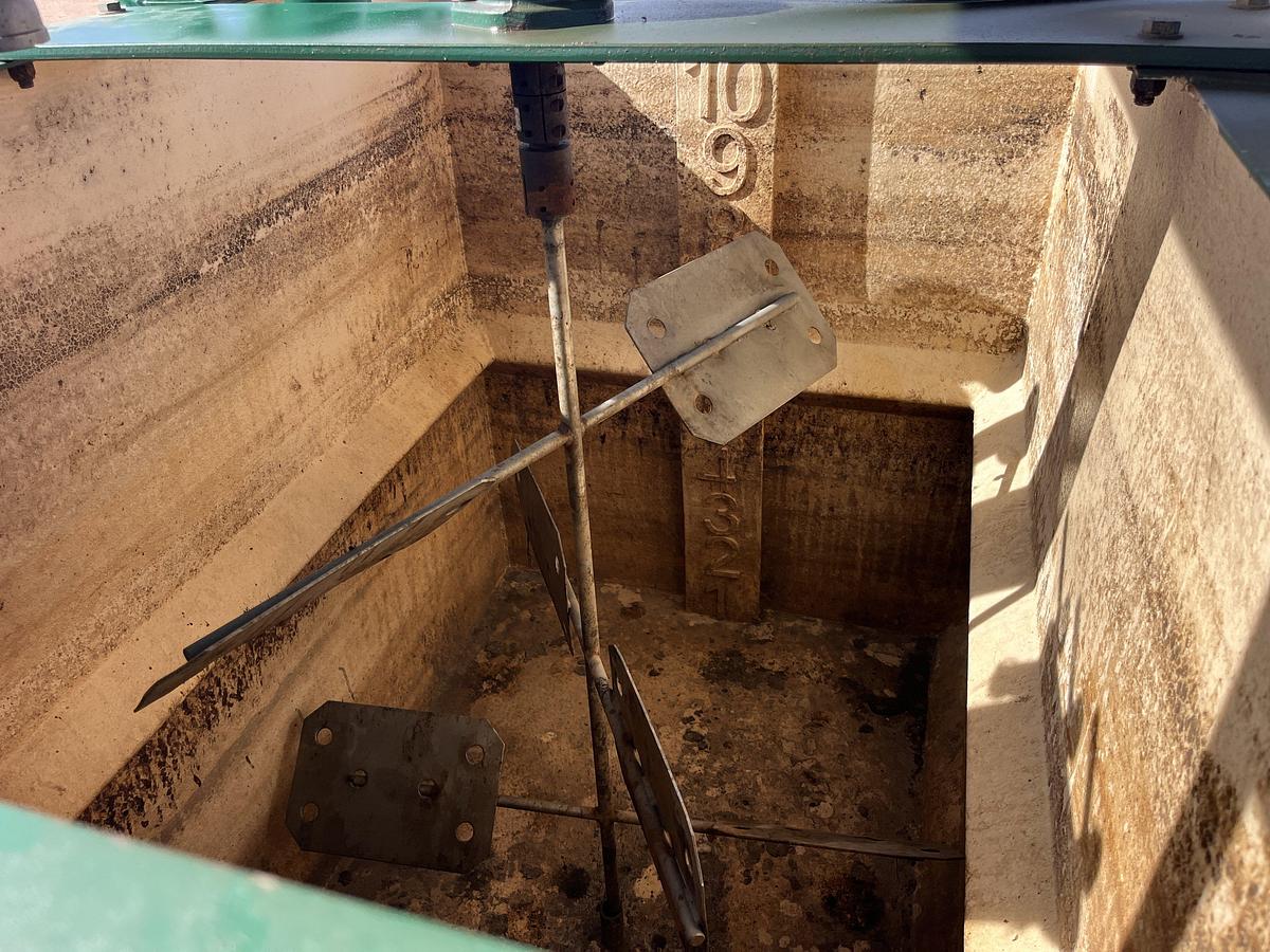 Used WEIR SPM 600-HP 15K WP TRIPLEX PUMP UNIT MTD ON 2008 KENWORTH T800 T/A TRUCK