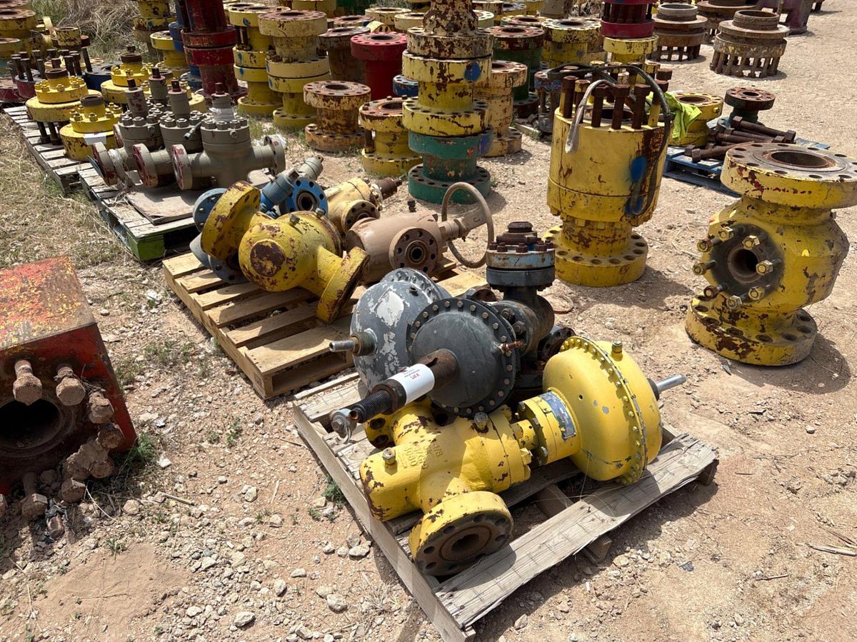 Used (12) assorted gate valves, 2-9/16” to 4-1/16” valves