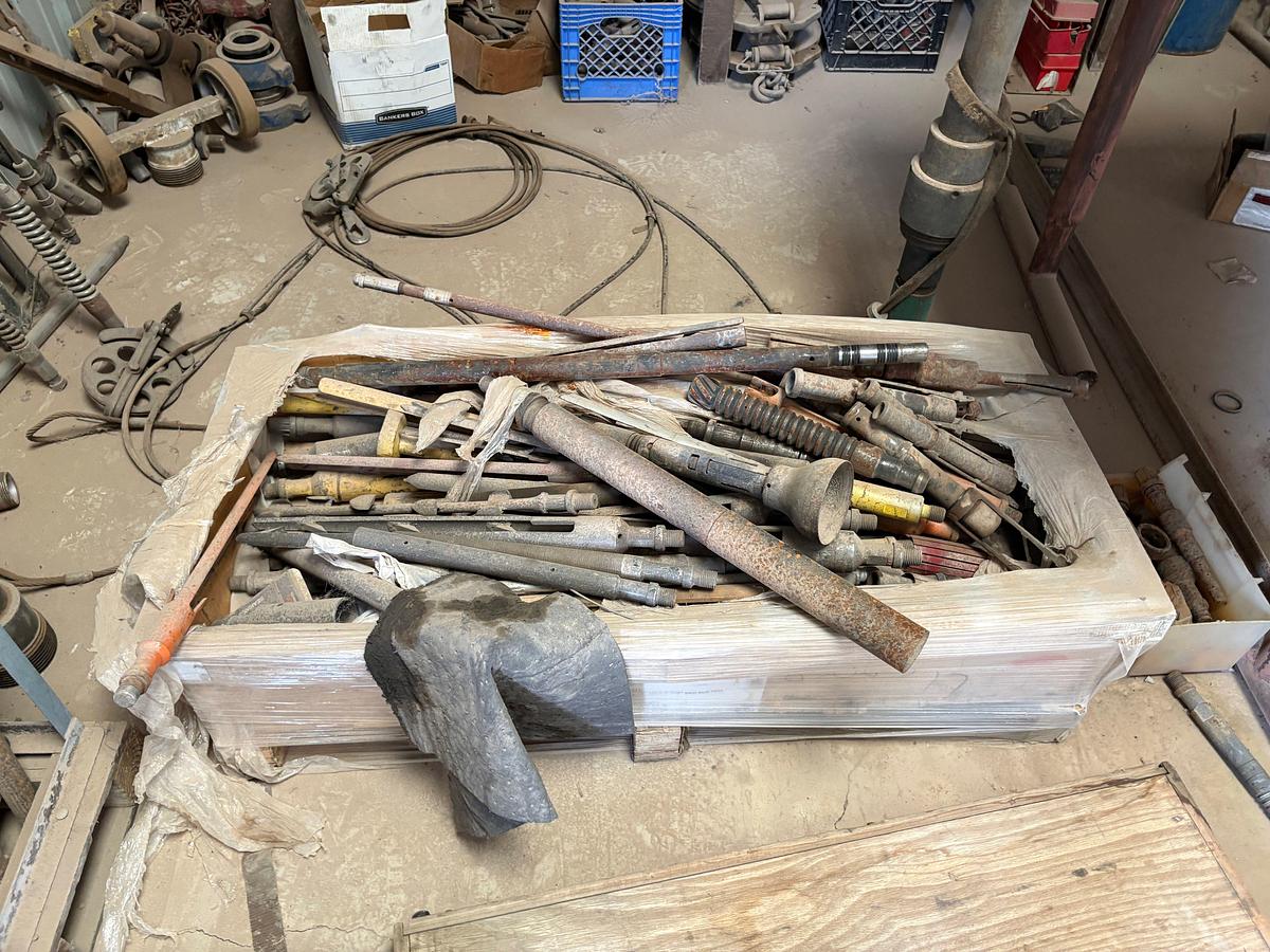 Used Large lot of assorted wireline/slickline tools