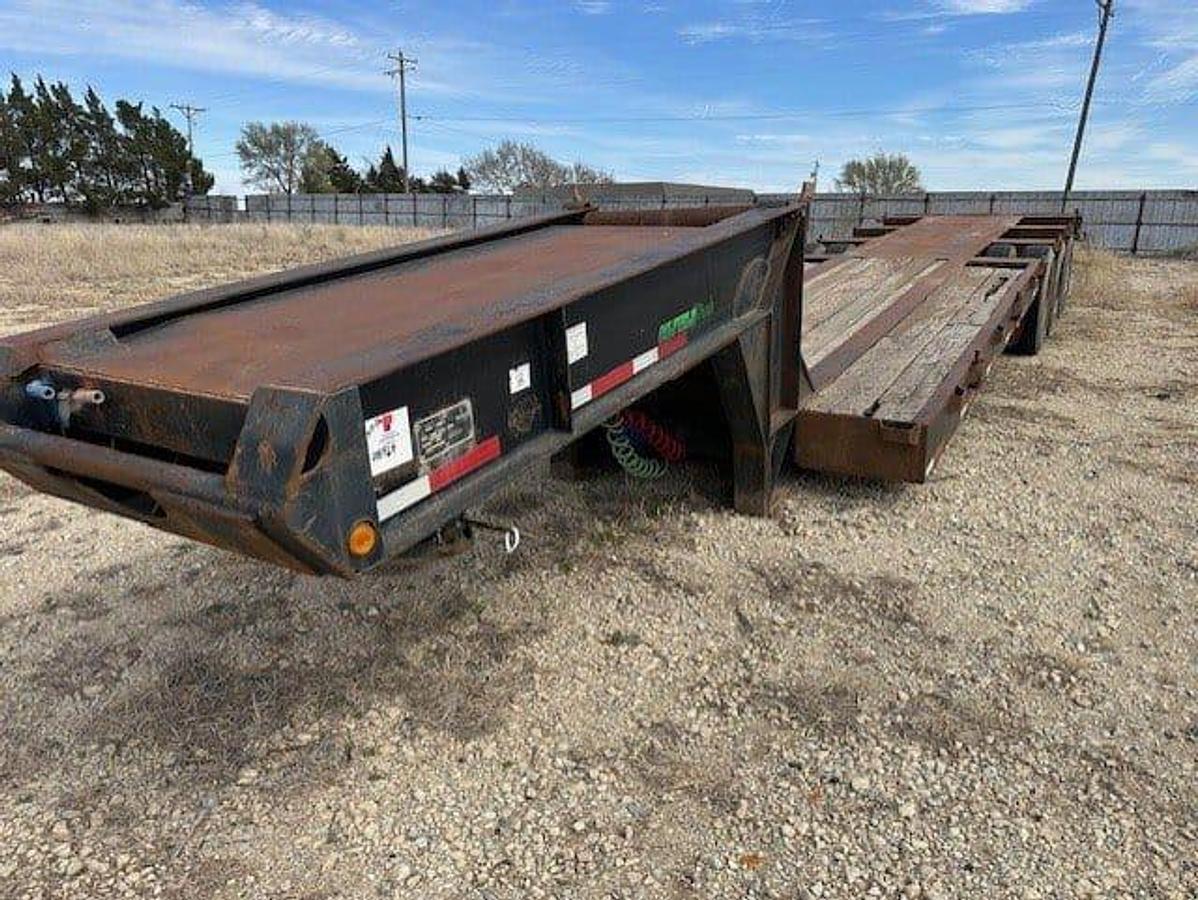 Used 2008 Monarch 3-Axle Narrow Fixed Neck Lowboy