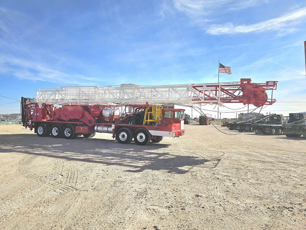 Used 2007 RIG WORKS MUSTANG 550 DD 5-AXLE WELL SERVICE RIG