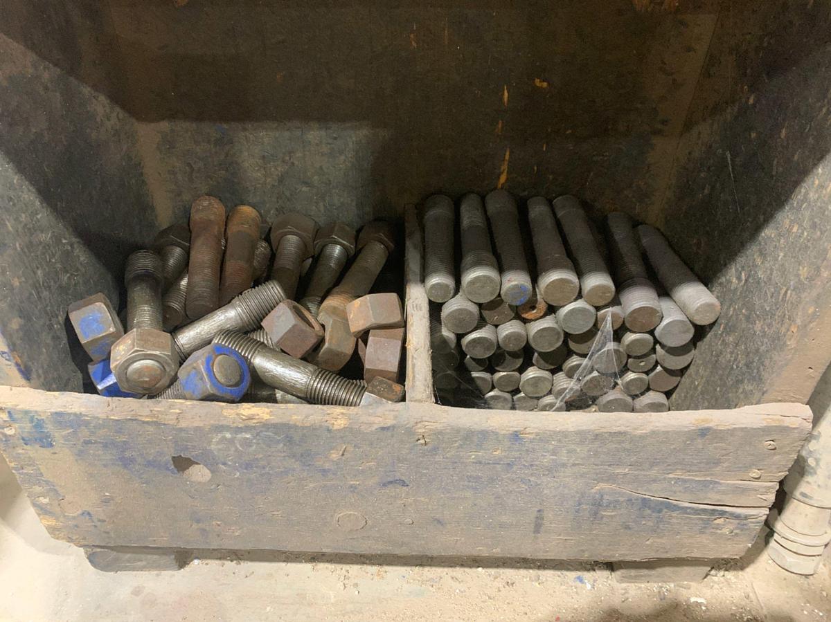 Used 6 Compartment Bolt Bin w/ 900 HYD to 1500 Long Combo Bolts