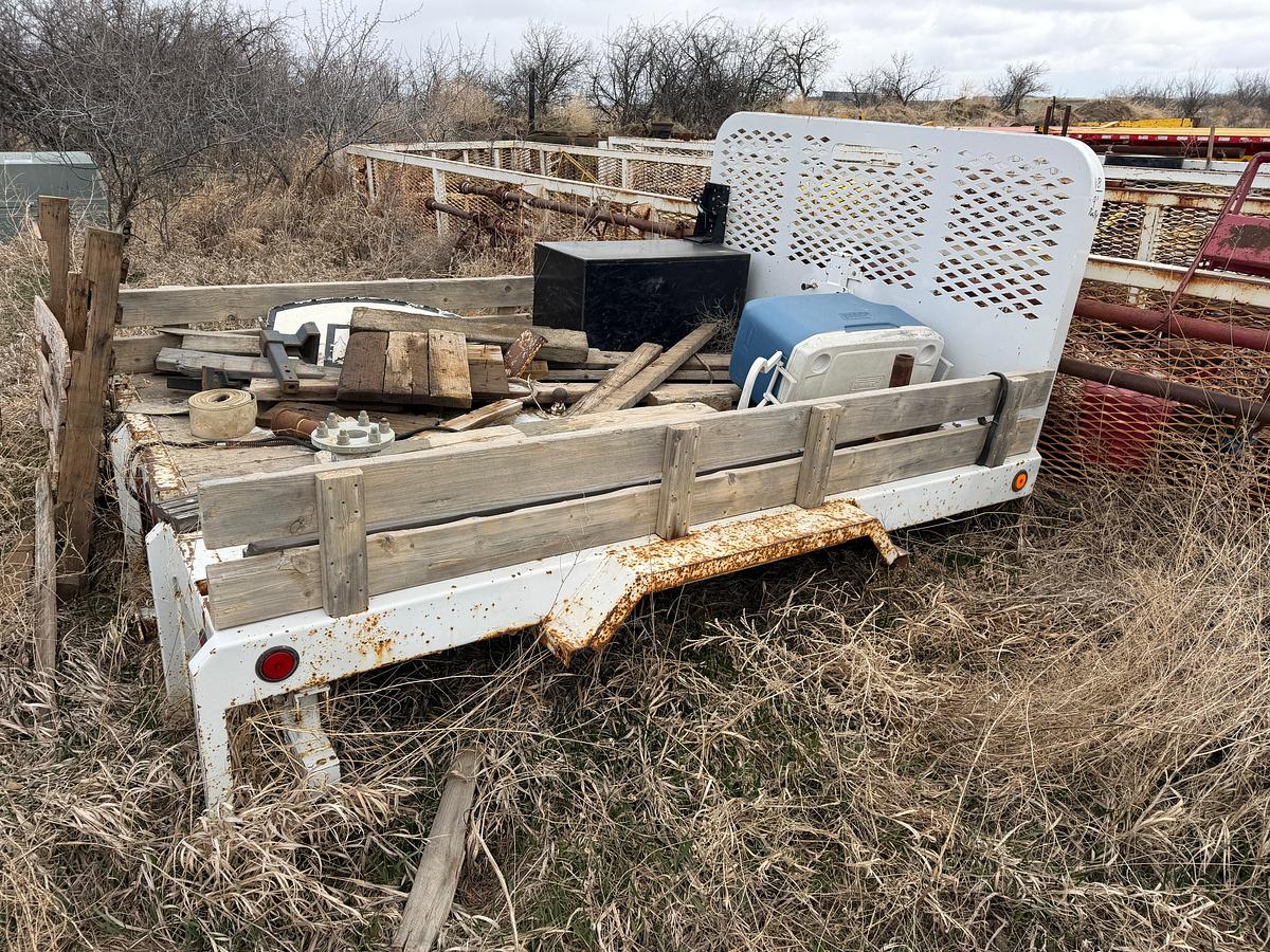 Used SE TRUCK BEDS DUALLY FLATBED