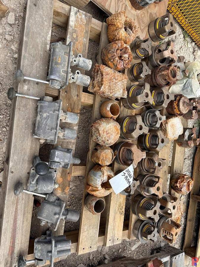 Used 3-PALLETS OF PUMP PARTS INCLUDING VALVES & SEATS, SPRINGS, LINERS, DISCH. FLANGES