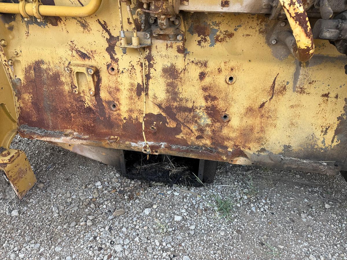 Used CATERPILLAR D353 DIESEL ENGINE W/ RADIATOR