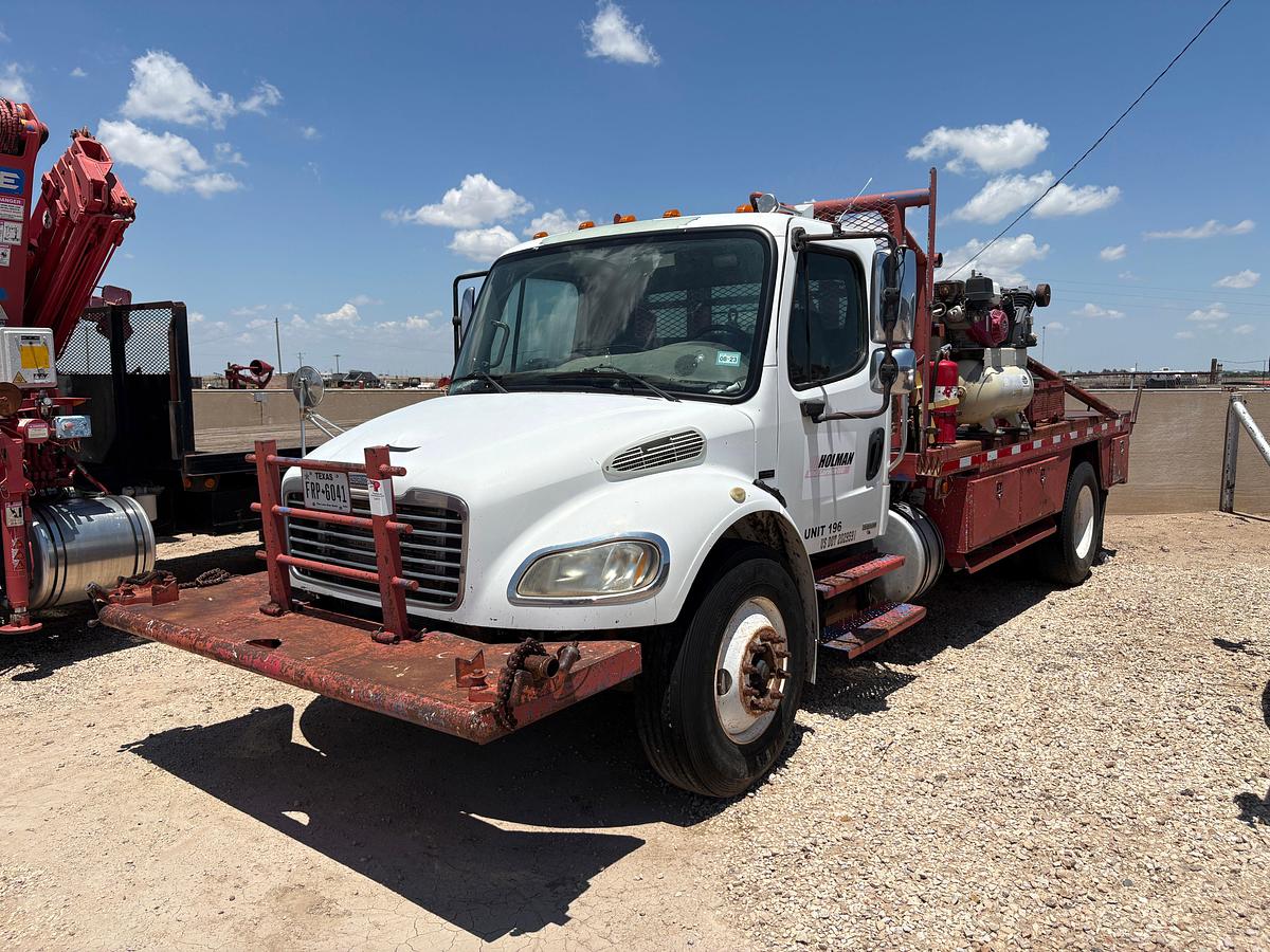 Used 2007 FREIGHTLINER M2 106 S/A DAYCAB GIN POLE TRUCK