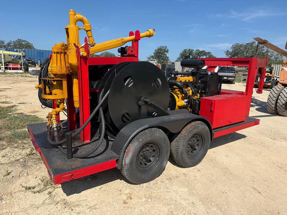 Used BOWEN 2.5 85-TON POWER SWIVEL P/B CAT C 4.4 MTD ON 2012 HARLOW SAMMONS T/A GOOSENECK TRAILER