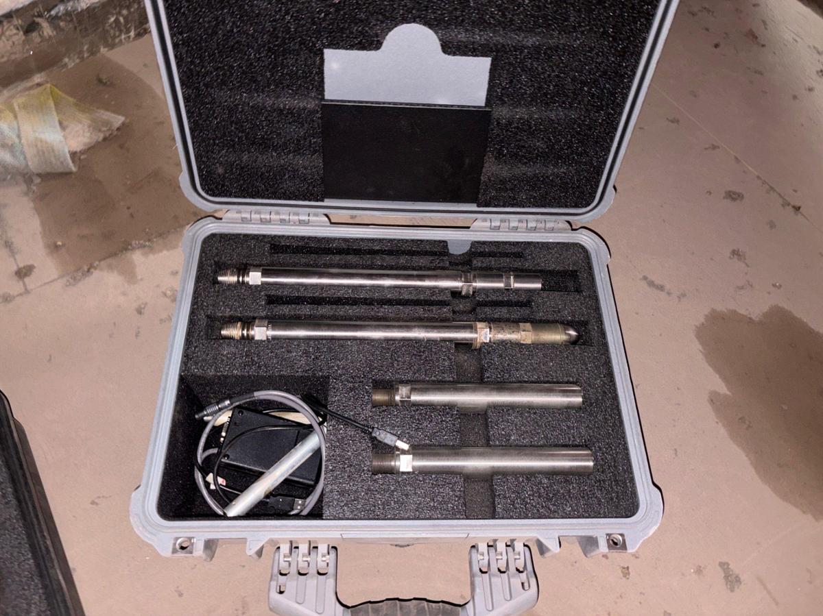 Used (3) cases of PPS smartview digital pressure gauges