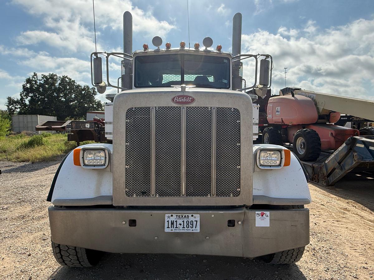 Used 2009 PETERBILT 367 T/A 65K LBS WINCH TRUCK