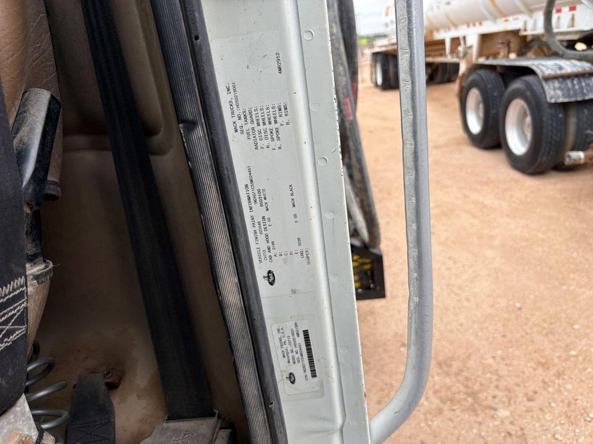 Used 2005 MACK T/A KILL TRUCK & 2013 TROXELL 130BBL KILL TRAILER