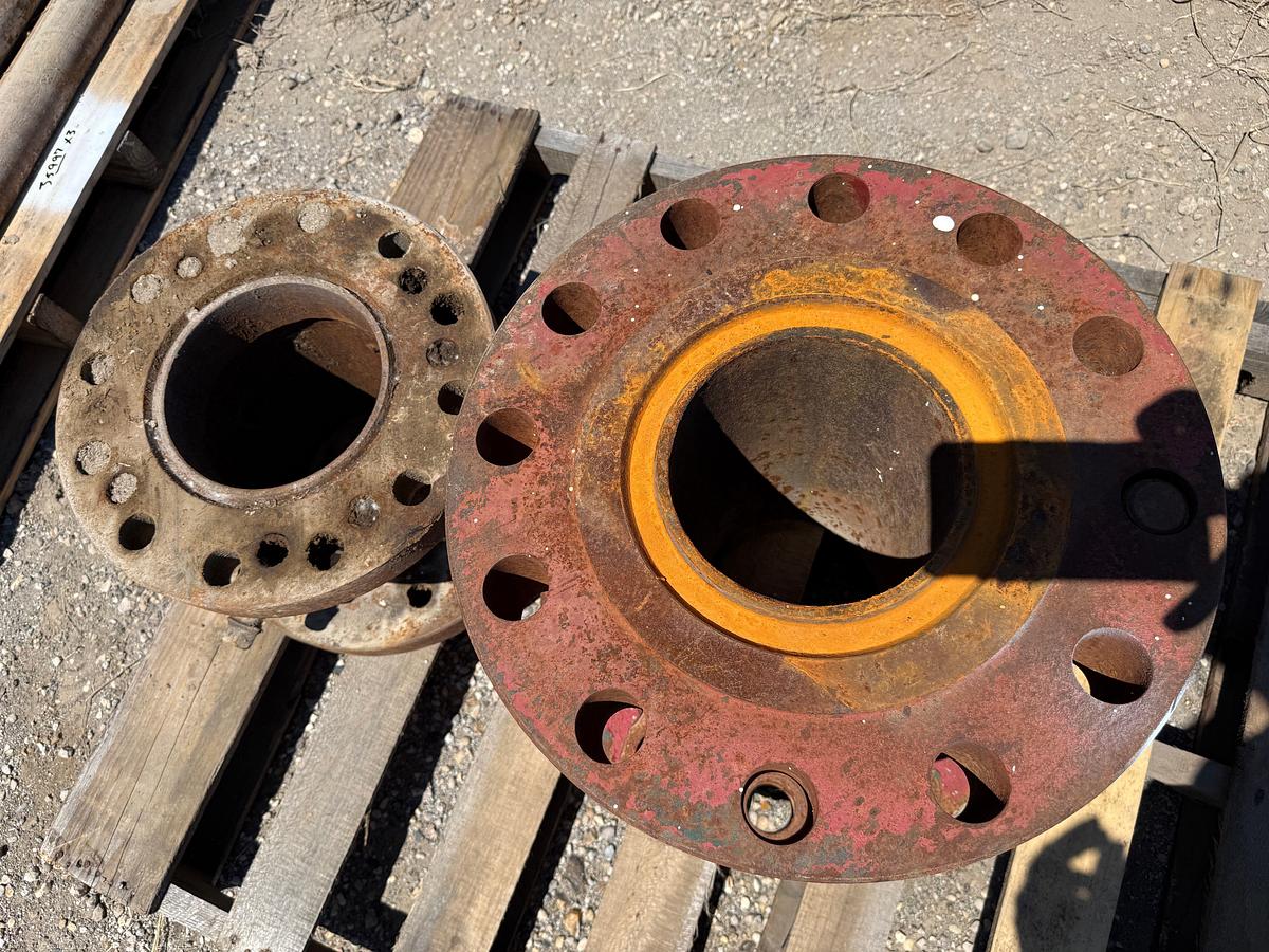 Used PALLET W/ (1) 7-1/6” X 15-1/2” 10M SPOOL & (1) HALL STRIPPER HEAD