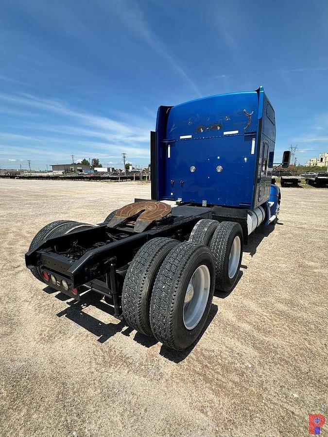 Used 2012 KENWORTH T 660 T/A SLEEPER TRUCK