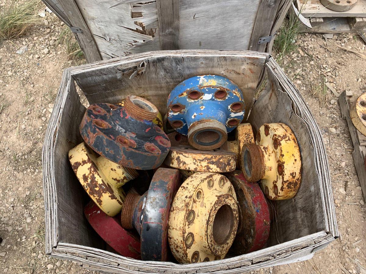Used (3) Totes of 3” to 4” 10k Weco Flanges
