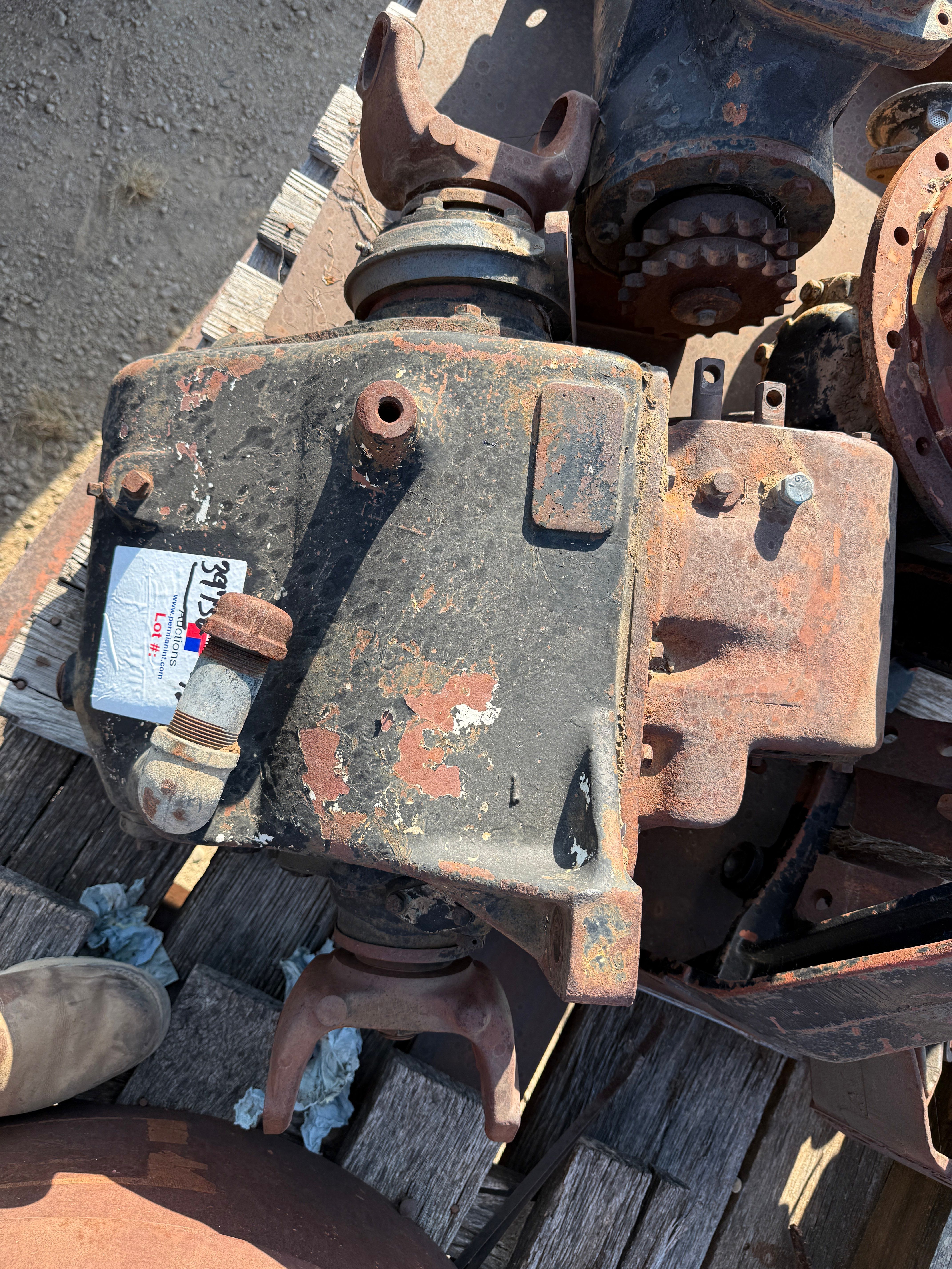 Used SPICER R-8341 4-SPD AUXILIARY TRANSMISSION W/ POWER TOWER